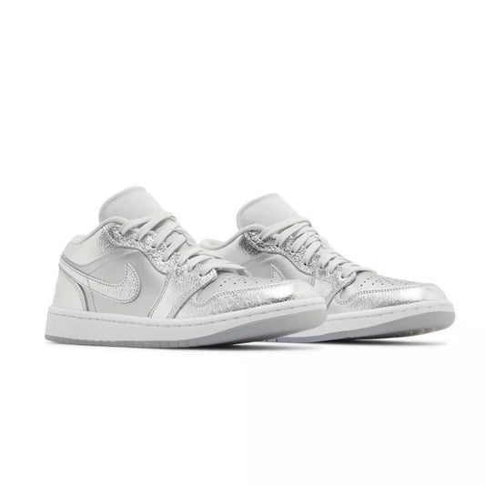 Air Jordan 1 low metallic silver