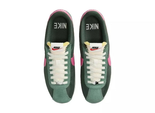 nike cortez - green pink