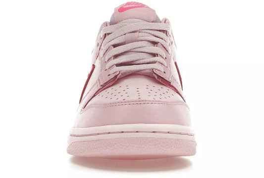 Nike sb dunk low triple Pink