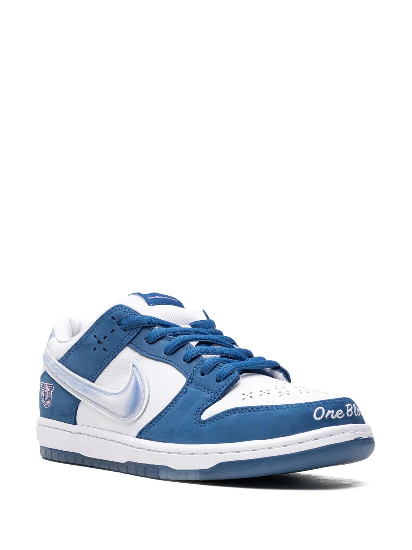 Nike dunk low SB x Born