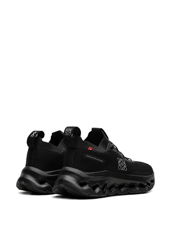 LOEWE x OnCloudtilt All Black