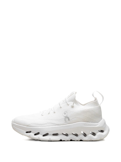 LOEWE x OnCloudtilt All White