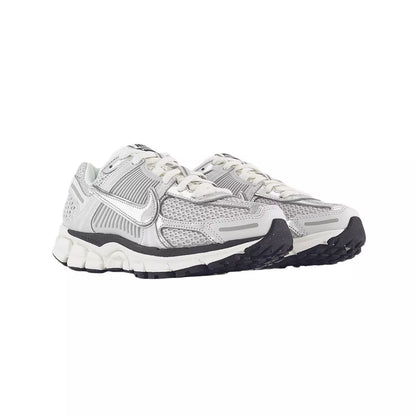Nike Women's Zoom Vomero 5