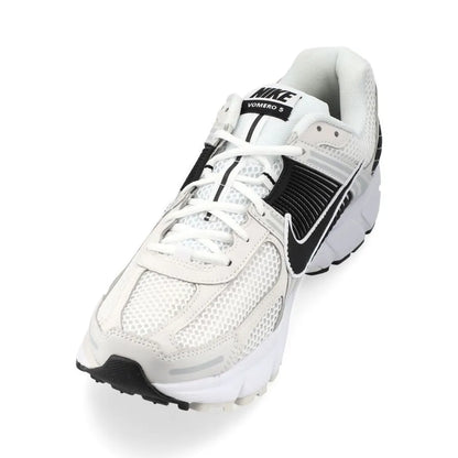 NIKE RUNNING SHOE ZOOM VOMERO 5 - WHITE/BLACK/PLATINUM TINT