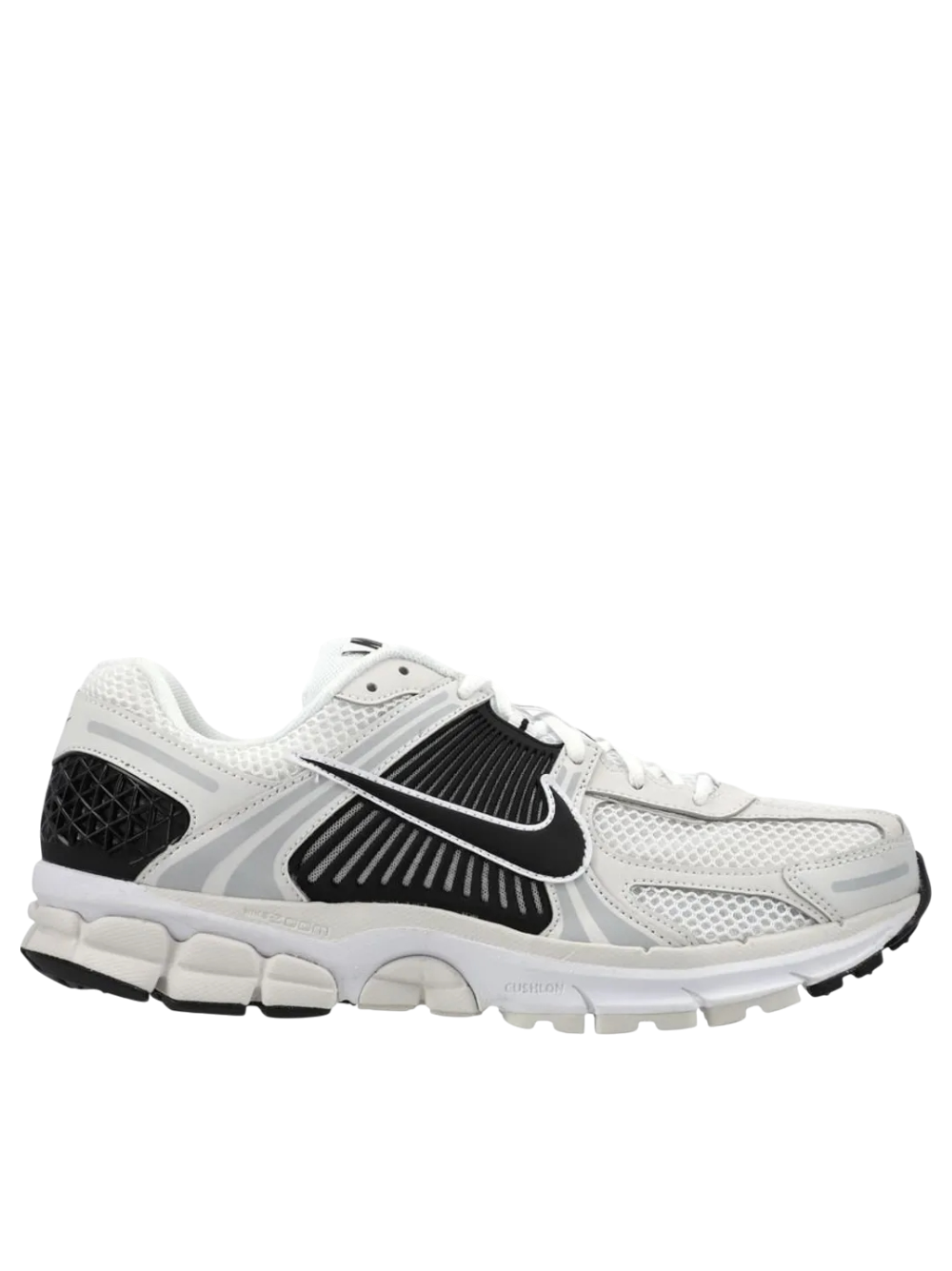 NIKE RUNNING SHOE ZOOM VOMERO 5 - WHITE/BLACK/PLATINUM TINT