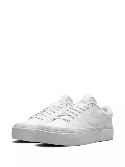 Nike Court triple white