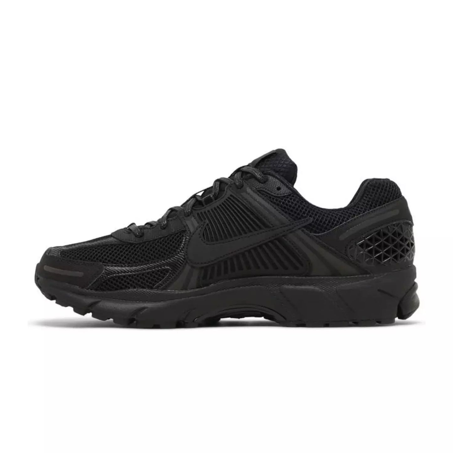 Nike Zoom Vomero 5 triple black
